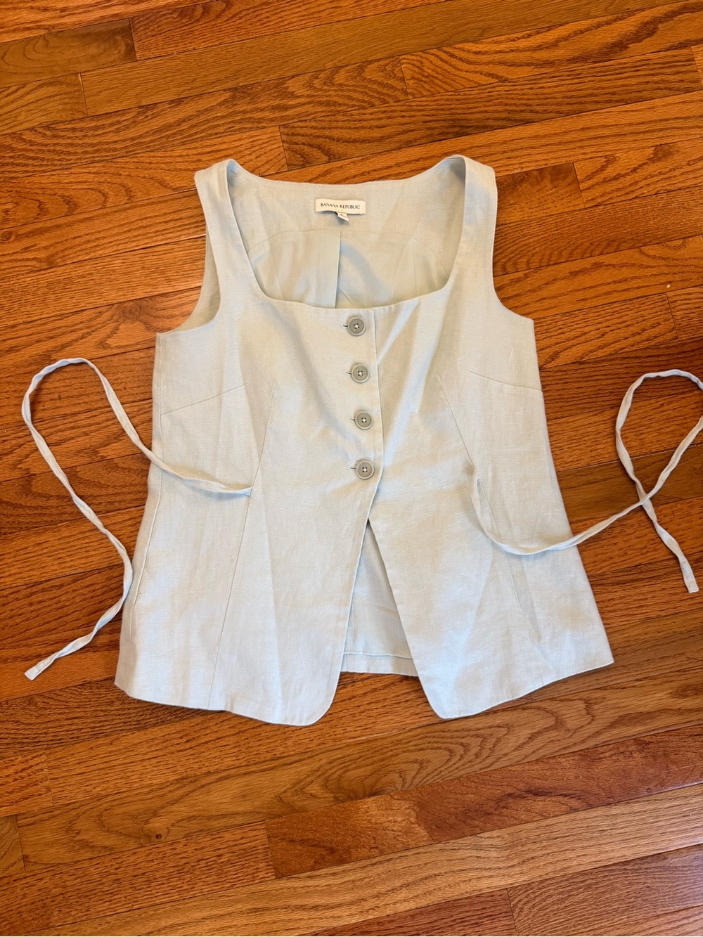 Banana Republic tie back vest shirt